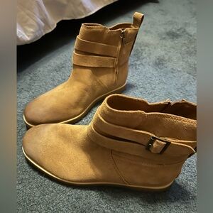 Brand new Josephine Uggs - without tags / never worn